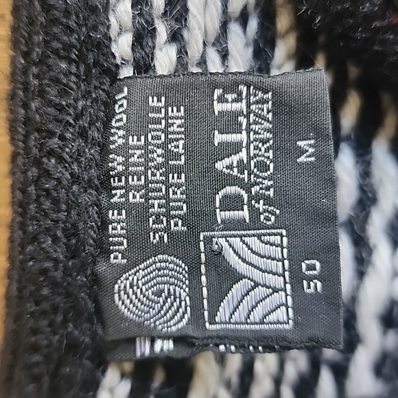 Vintage 90s wool Dale of Norway Scandinavian sweater 50 M L EUC - Picture 7 of 17